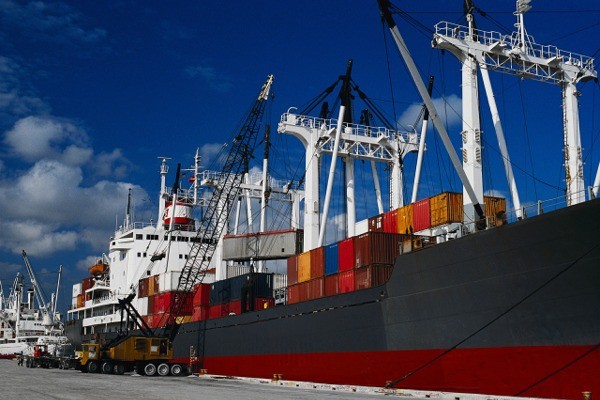 Cosmo Shipping & Freight Services Ltd, Ireland.  Freight Forwarding Commercial, Industrial & Household Shipping.